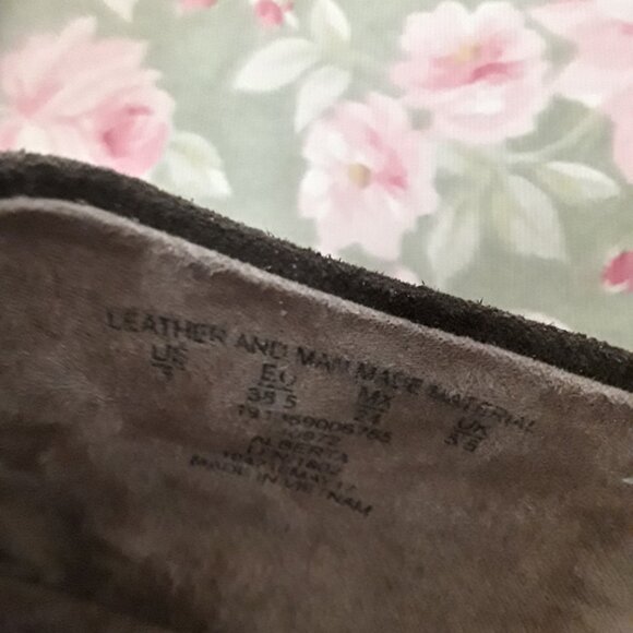 Thom McAn Brown Suede Clogs - Picture 5 of 6